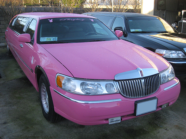 Pink Lincoln Stretch Limousine Hire