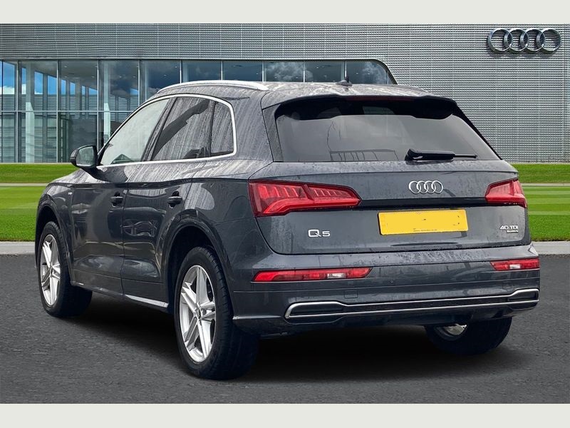 Audi Q5 Chauffeur Hire Car