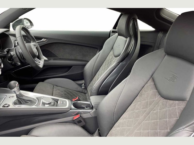 Audi TT Sports Car Renting