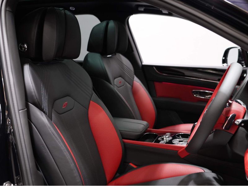 Bentley Bentayga Sportscar Hire