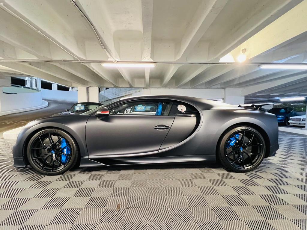 Bugatti Chiron car hire