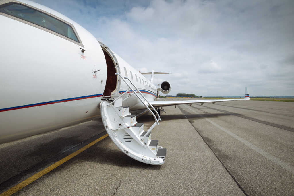 Challenger 850 for Hire