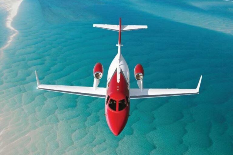 Honda Jet Flying