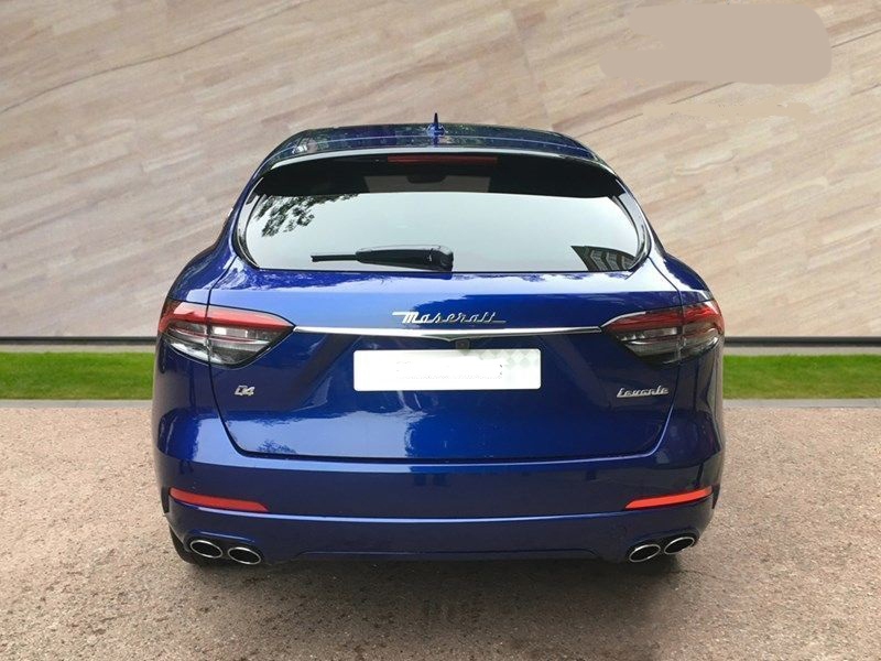 Maserati Levante Sportscar Renting