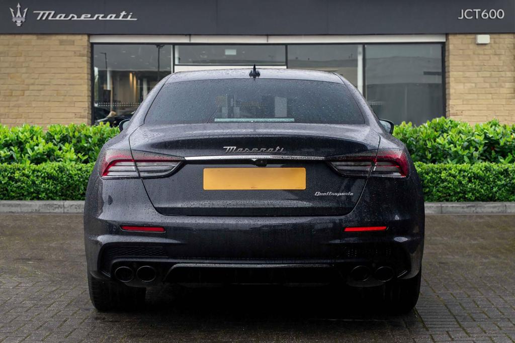 Maserati Quattroporte Chauffeur Hire