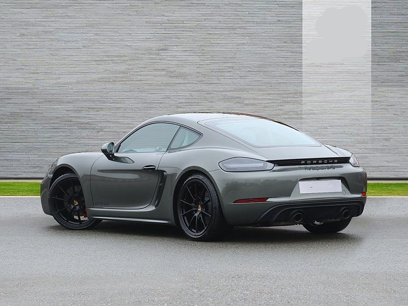 Porsche Cayman SPortscar