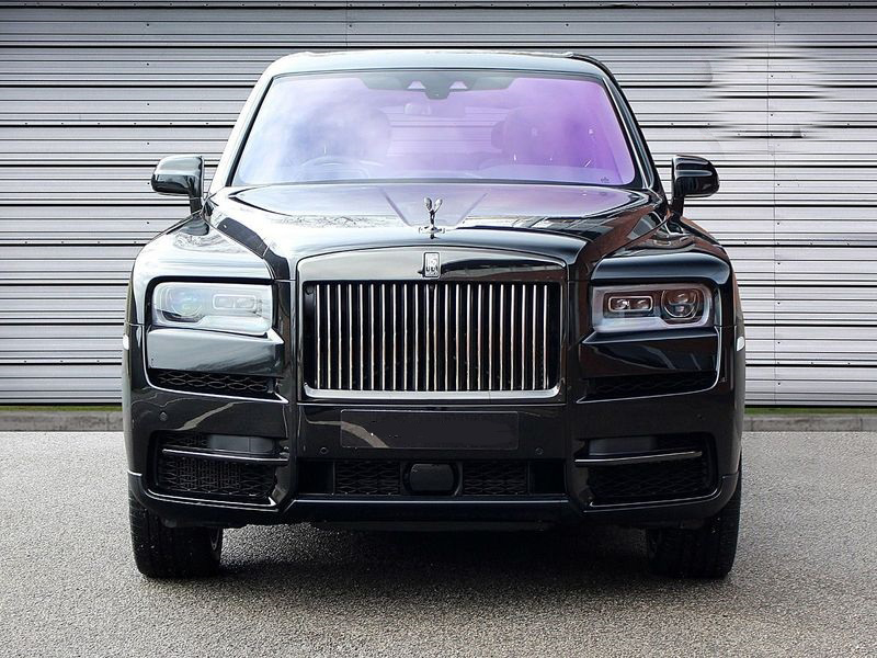 Rolls Royce Cullinan Sportscar